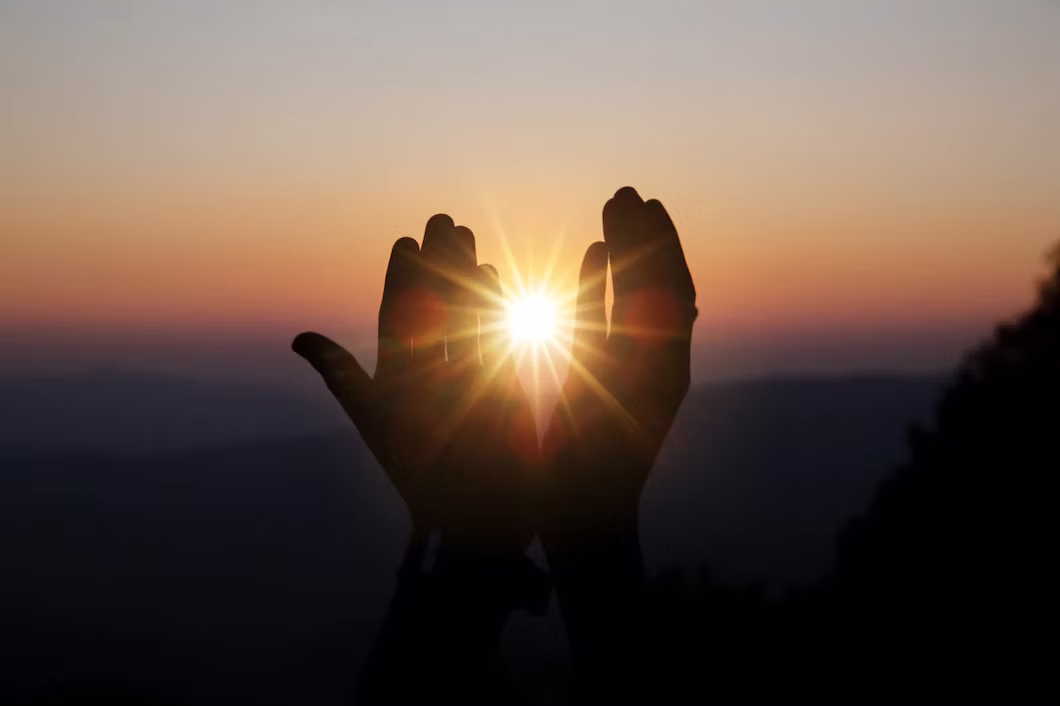 Qual é a importância da conexão do ser humano com a energia cósmica?